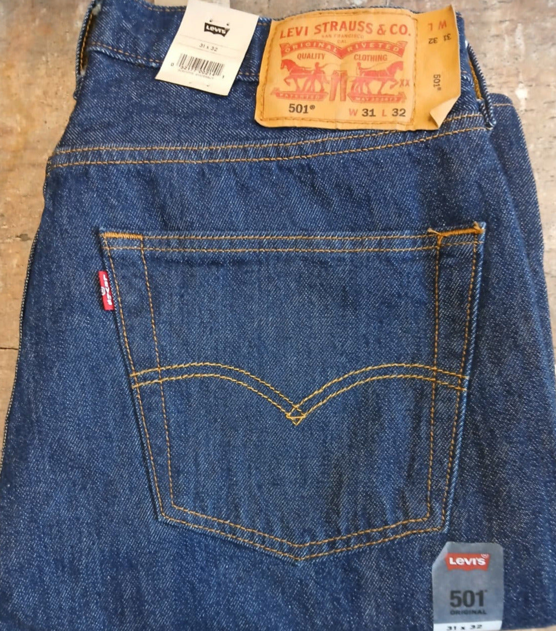 Pantalón Levi's 501 Color Piedra Oscuro 194